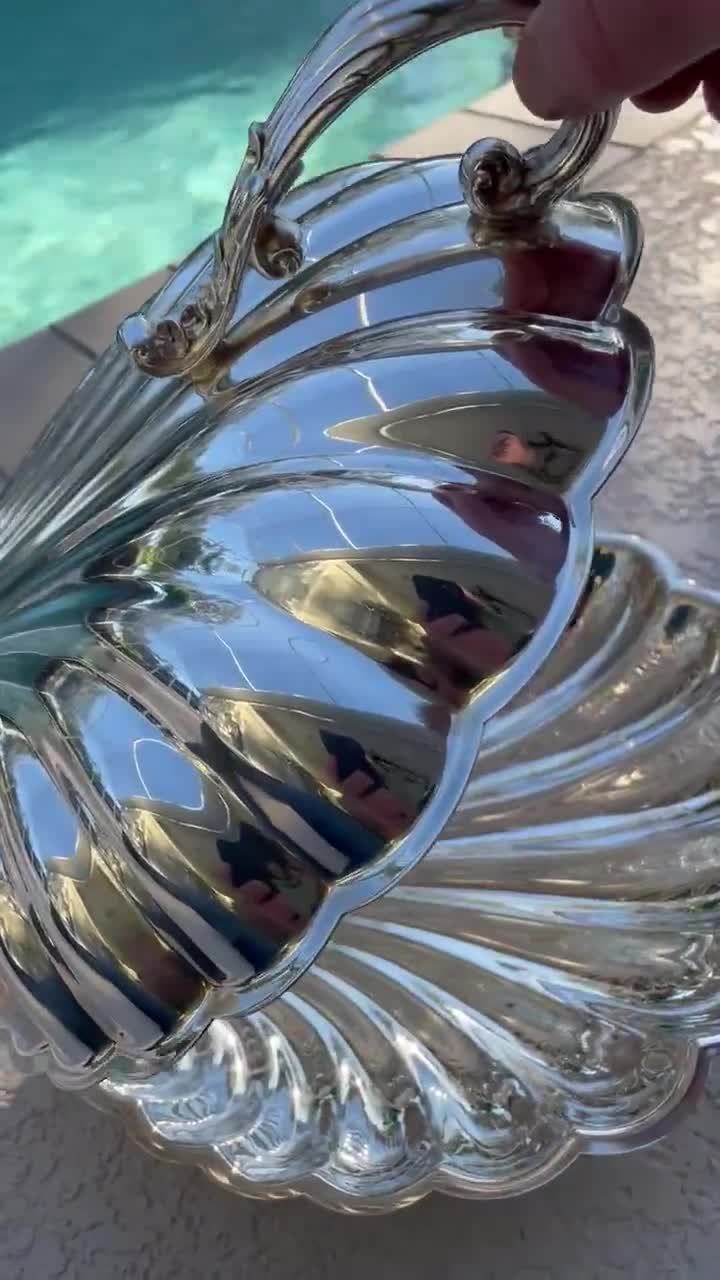 Antique GORGEOUS Collectible LARGE Silver Plate Clam Shell Shaped