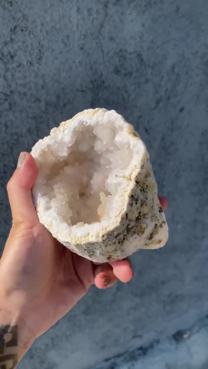 ジオード瑪瑙①②お月様　おまとめご依頼分 キラキラ輝く白瑪瑙ジオード - Etsy 日本