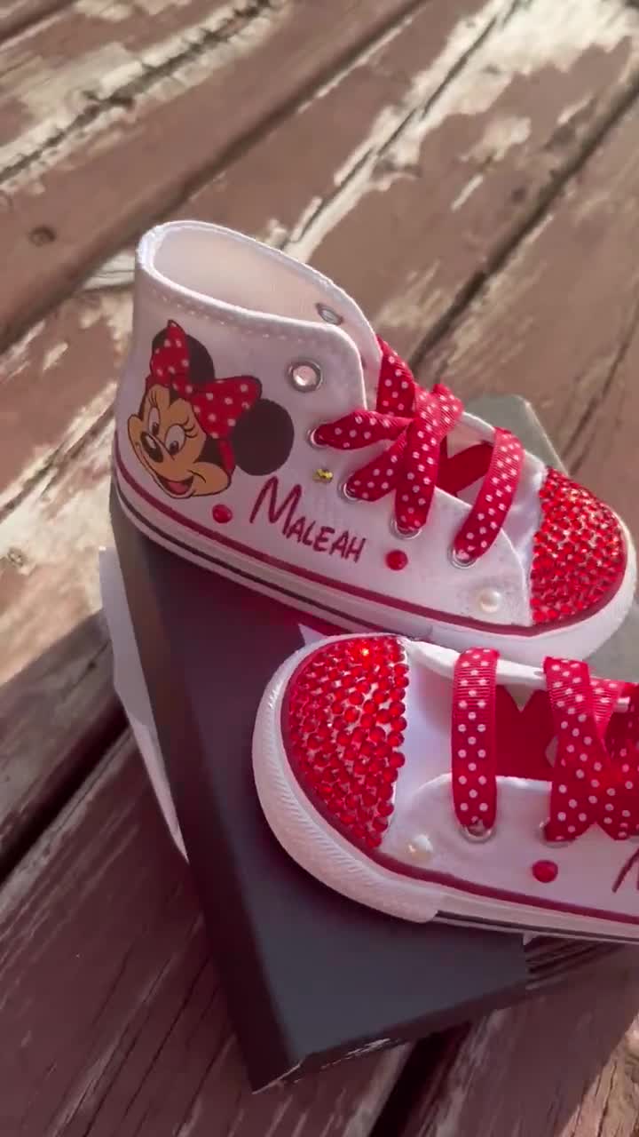 Baskets à strass Minnie Mouse, lacets ruban rouge, tenue d'anniversaire video poster