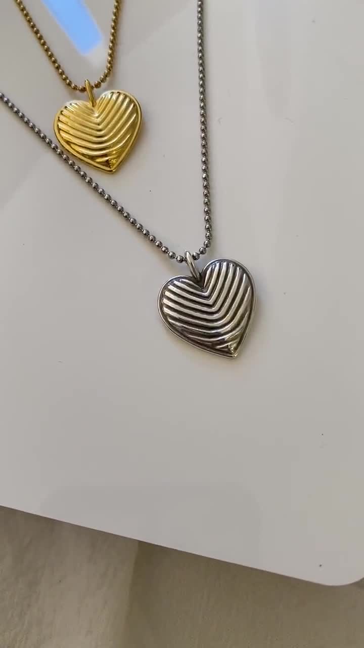 Collana a cuore d'oro, collana d'amore, ciondolo a cuore, collana per coppie,  collana per innamorati, regalo di San Valentino. -  Italia