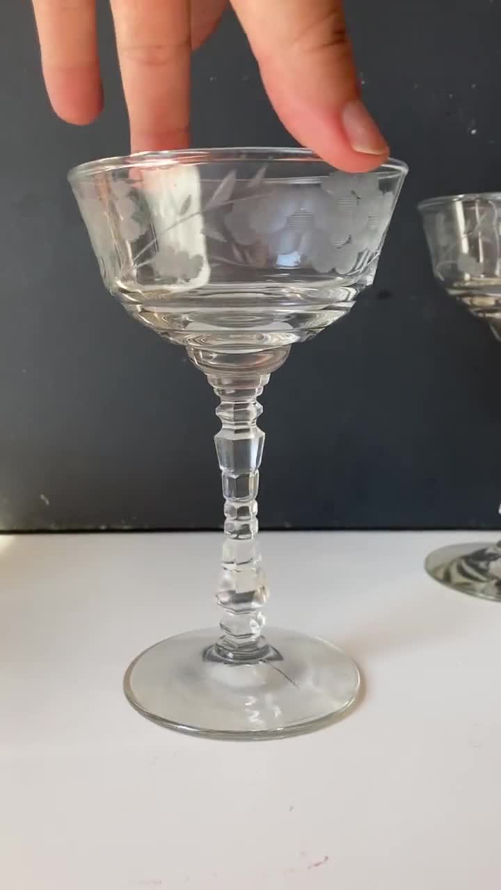 90s Vintage Champagne Flute Bouquet – Dovetail
