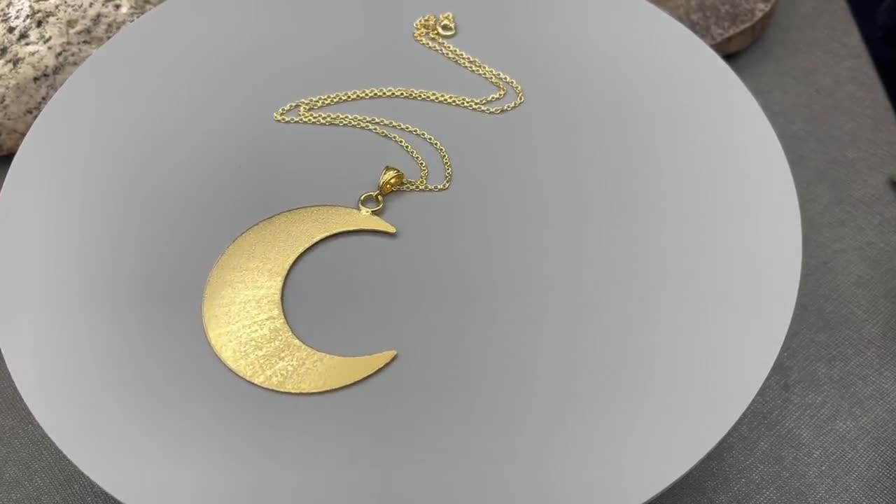 uanset Pornografi Meningsløs Large Crescent Moon Necklace in Sterling With 24K Gold Plate - Etsy
