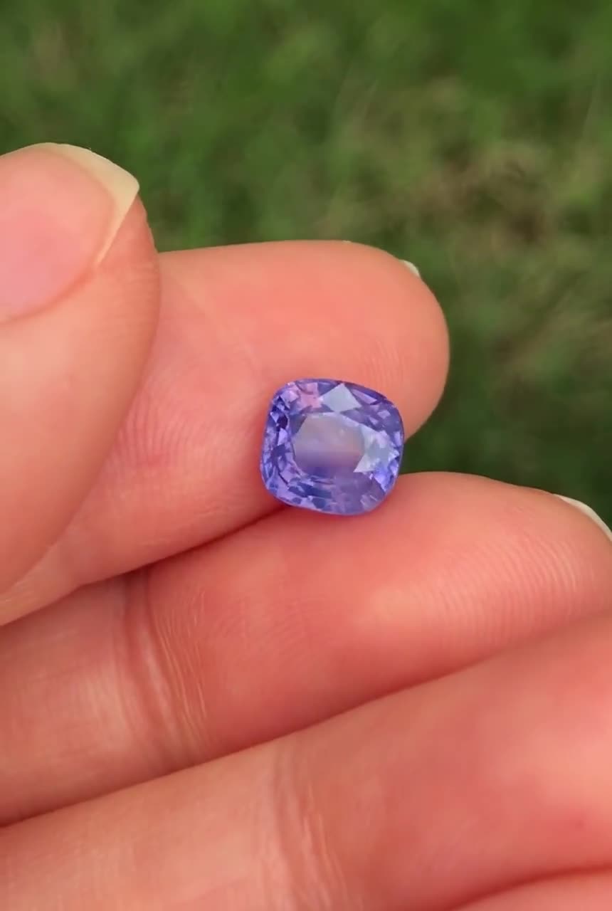 1.57カラット ブルー ミルキー サファイア ベトナム - Etsy 日本