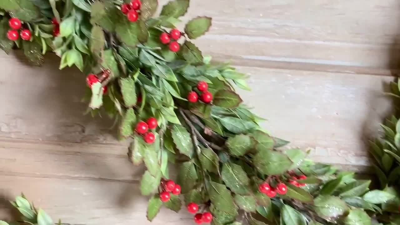 Factory Direct Craft Indoor / Outdoor Vinyl Tiny Red Berry Garland for Holiday