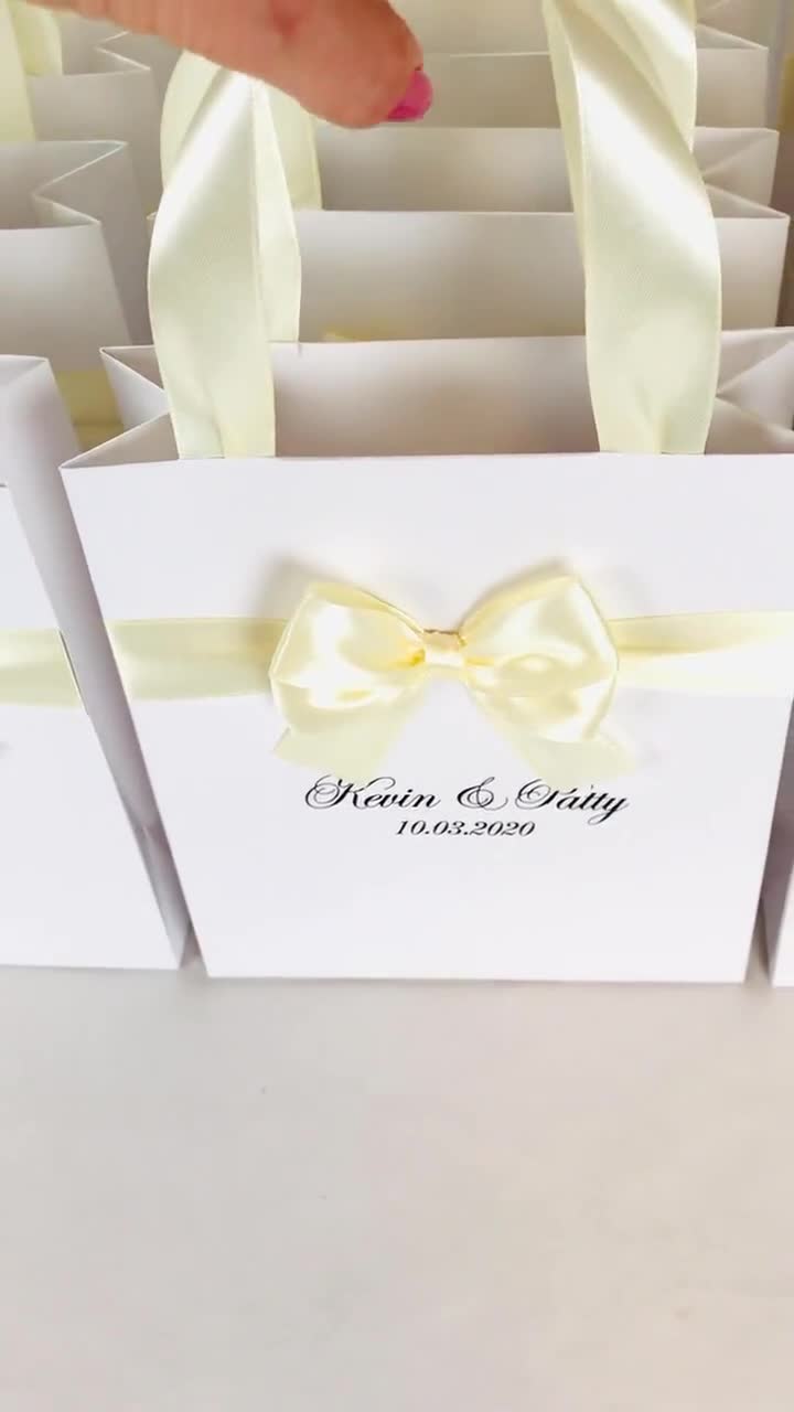 10 Baby Shower Bags With Satin Ribbon Handles, Bow and Name, Elegant  Personalized Purple and Gold Gift Bag for Party Favor for Guests 