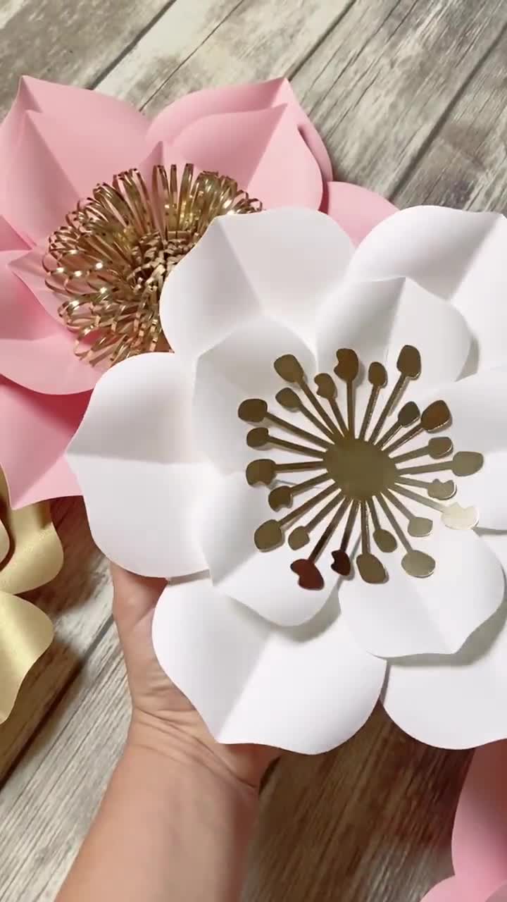 flores de papel para decorar las paredes  Paper flowers, Fun crafts for  teens, Crafts for teens to make