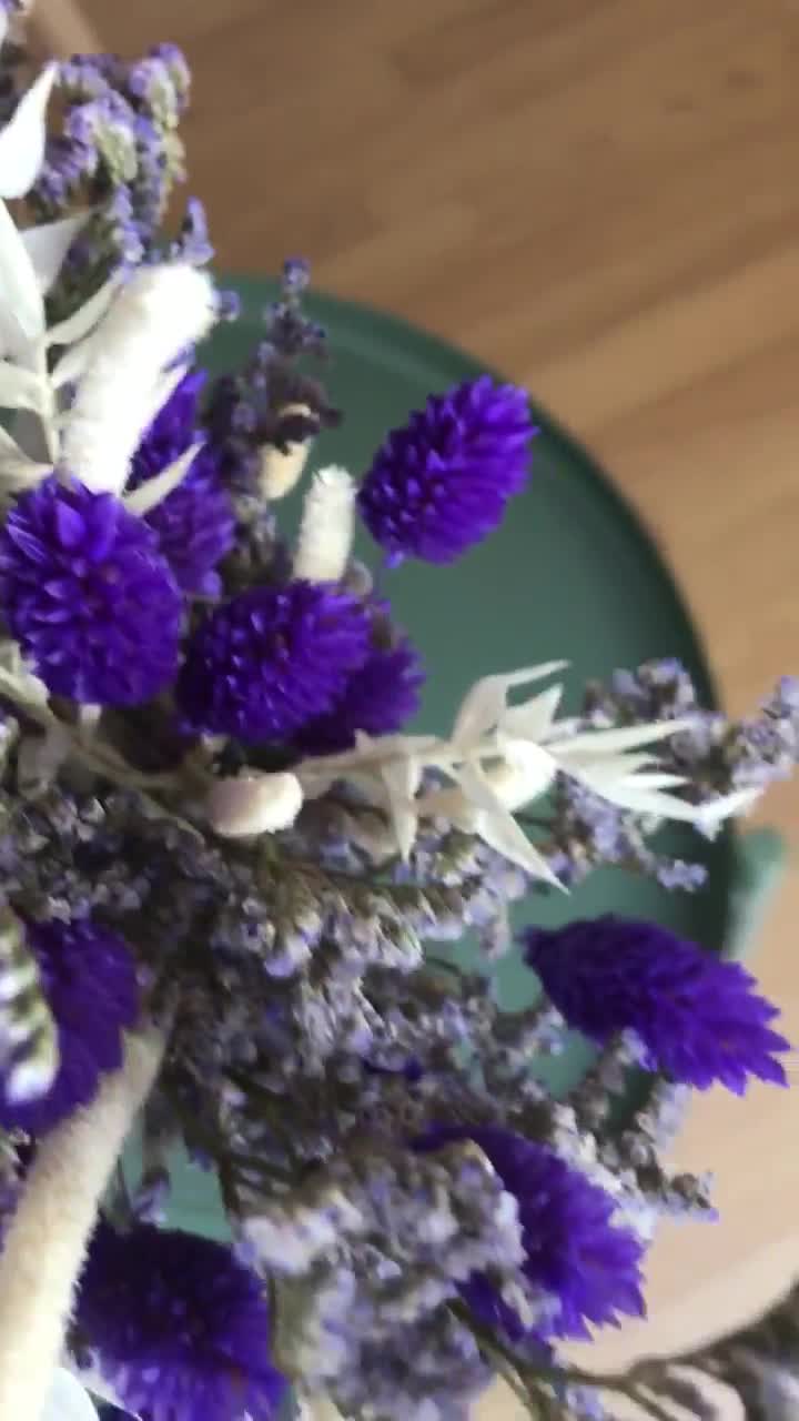 Bouquet di fiori secchi naturali con limonium e phalaris viola -  Italia