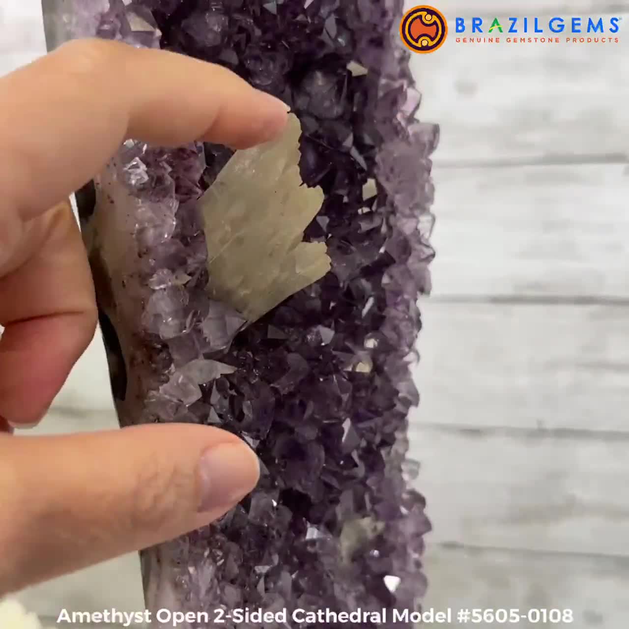 超高品質オープン 2 面ブラジル産アメジスト カテドラル、43.1 ポンド