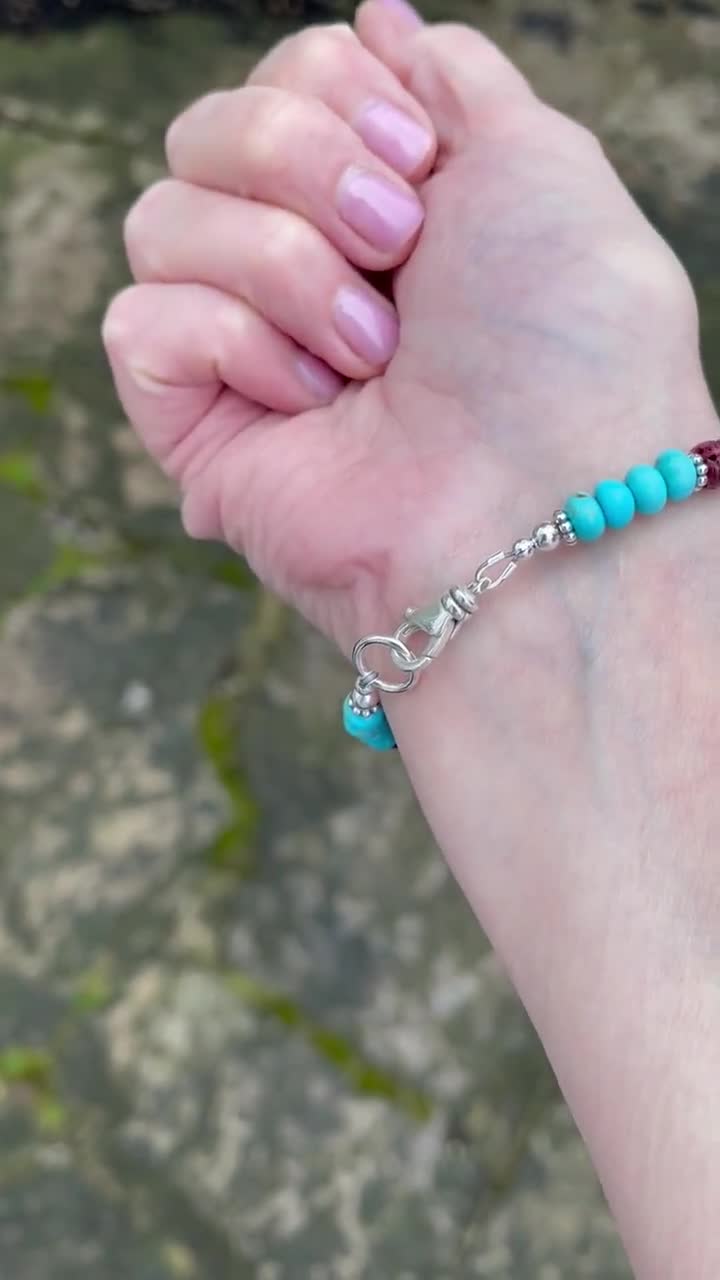 マルチカラーブルーキングマンターコイズとシルバーブレスレット