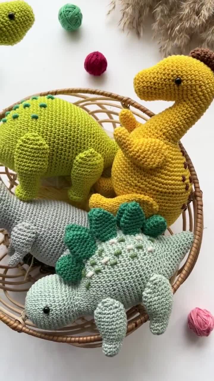 かぎ針編みの恐竜パターン：T-Rex、ステゴサウルス、ブラキオサウルス