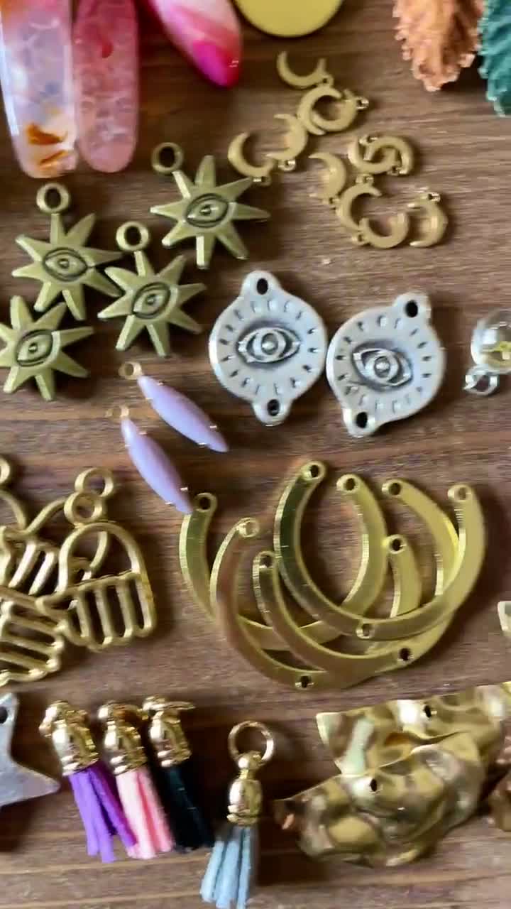 Jewelry Magnets from Old Earrings  Crafts, Diy gifts, Vintage jewelry  crafts