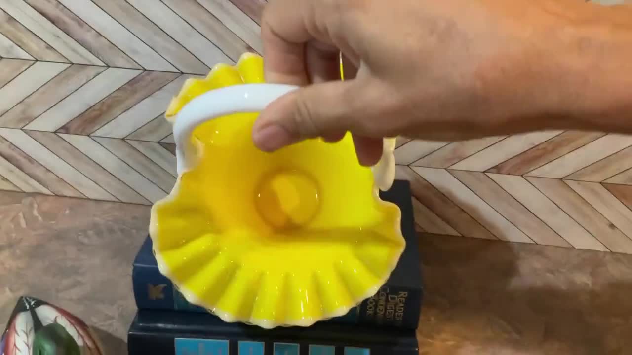 FENTON イエロー ミルクガラス オーバーレイ ホブネイル メロン