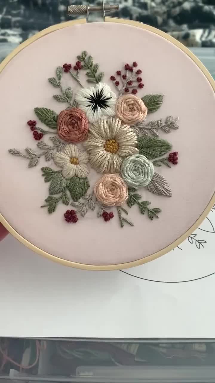 PDF Sunflower Wreath Hoop Floral Pattern, Embroidery Pattern