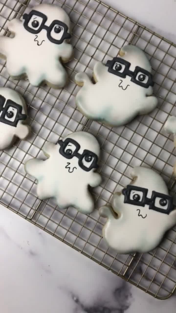 Set di 3 stampini per biscotti di Halloween fantasma nerd -  Italia