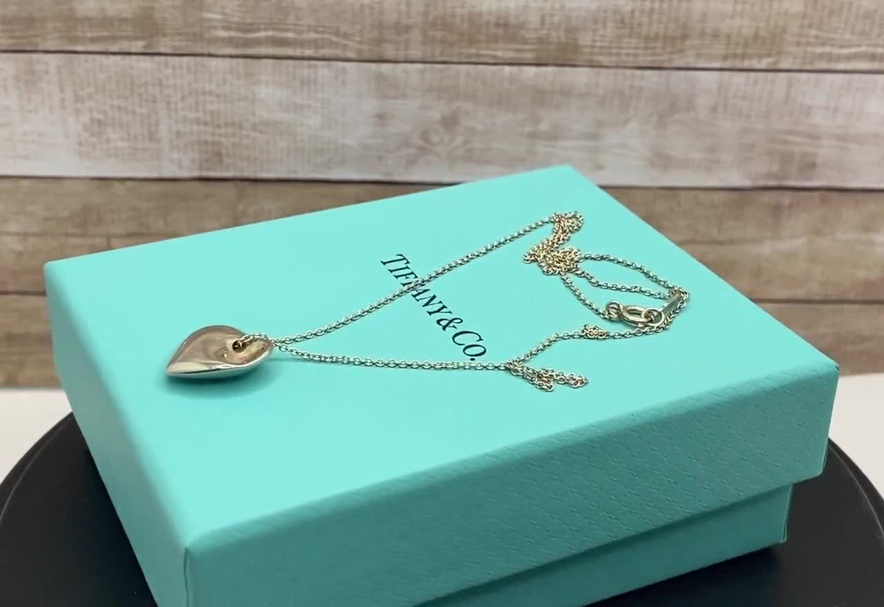 Tiffany & Co Sterling Silver Puffed Heart Necklace 18 – QUEEN MAY