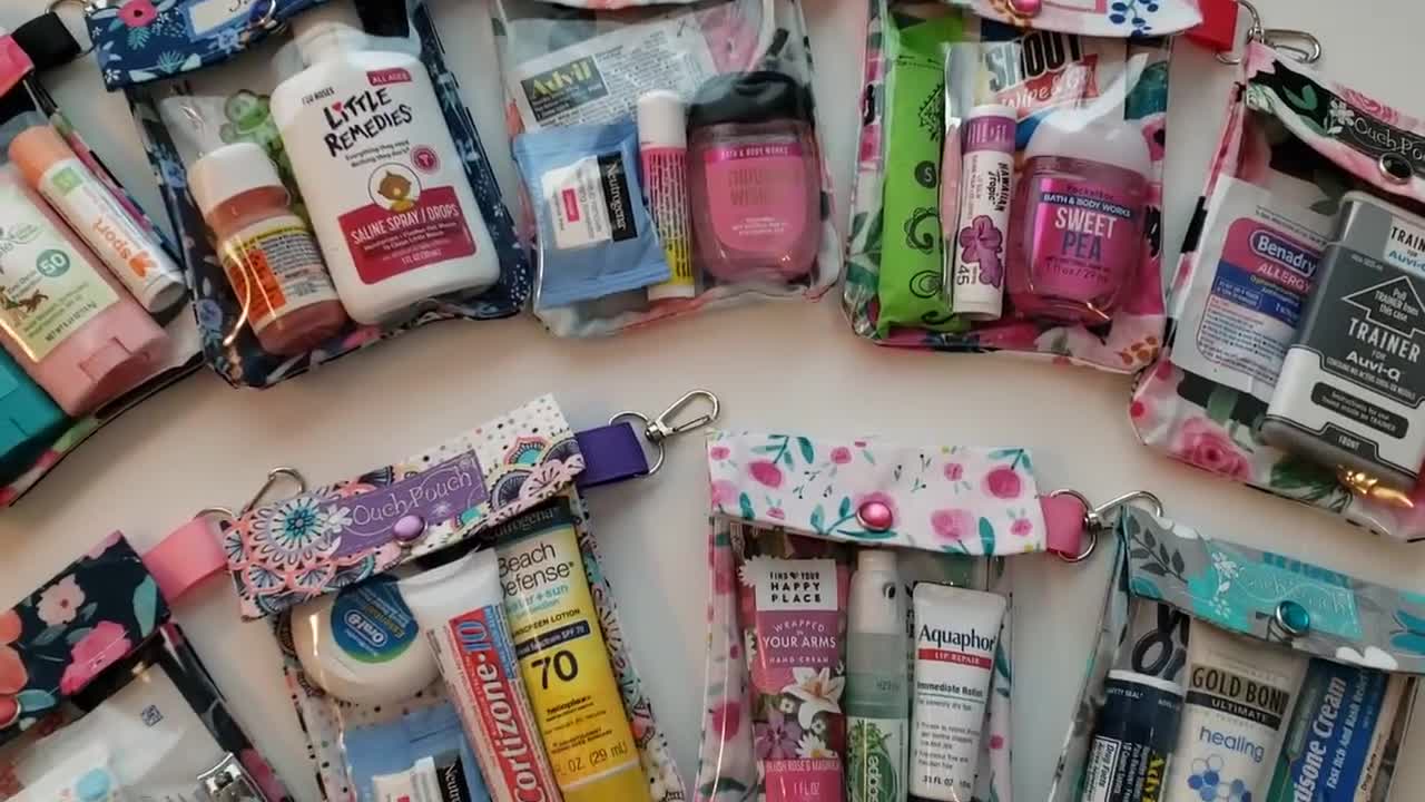 Bolsa transparente con clip frontal de 4x5 de Pesadilla antes de Navidad, bolsa de primeros auxilios, organizador de pañales, bolsa de regalo con extensor de pez y crucero de intercambio de pines de Disney video poster