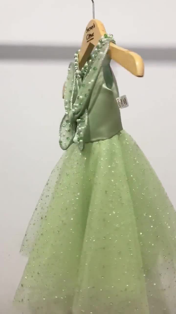 green emerald velvet dress Amazon.com: Fayueye Women Fairy Tinker Bell Costume Glitter Bodycon Mini  Dress with Butterfly Wing Halloween Carnival Costume (Suit, L, Green) :  Clothing, Shoes & Jewelry main image 1