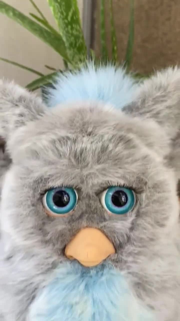 Personnage FURBY - Bleu foncé par TOMY T8871A