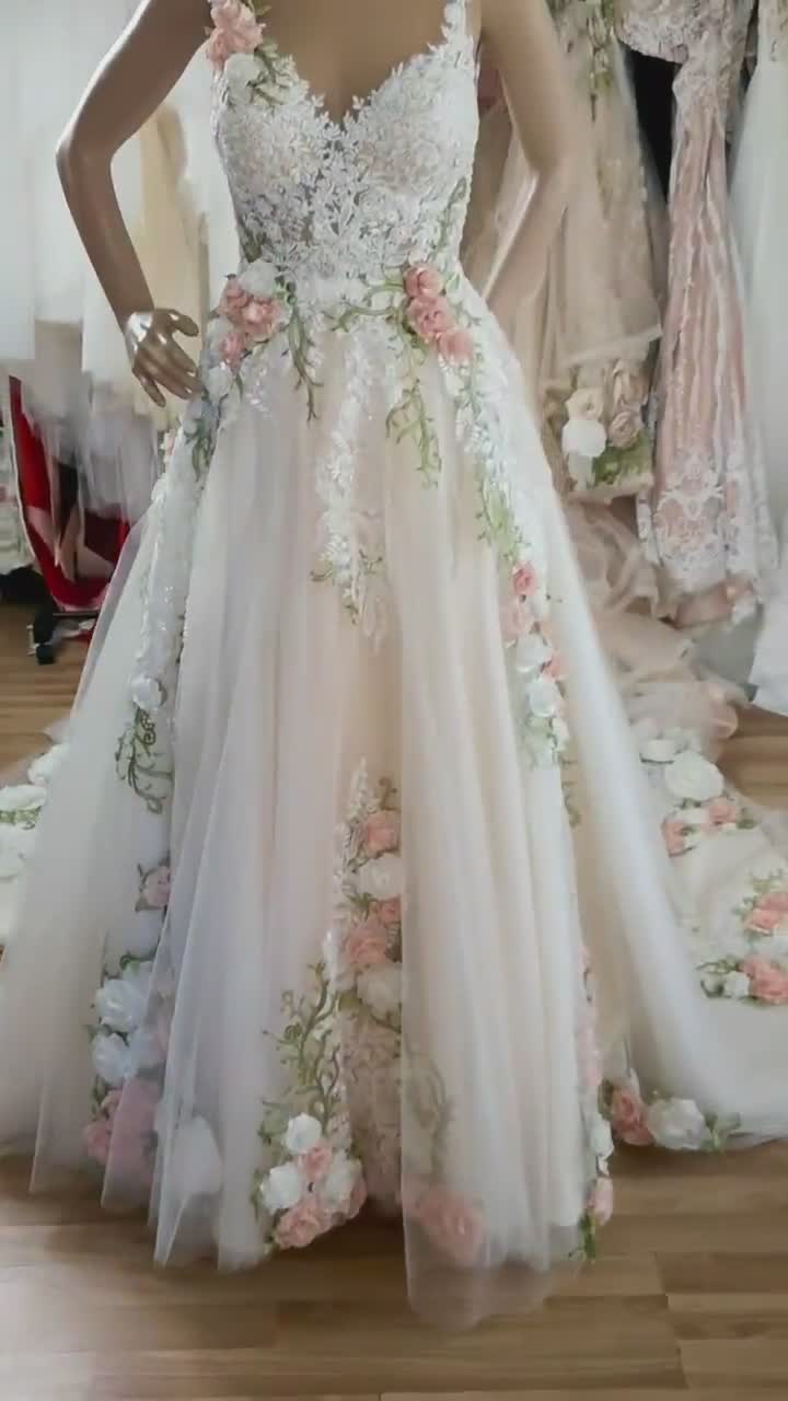 Vestido de novia blanco roto/marfil claro con rosas diseño Inga