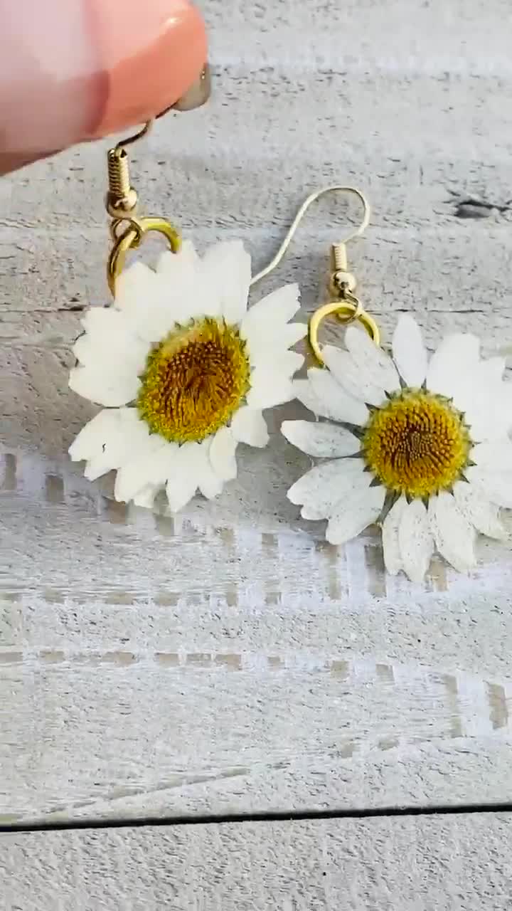 Daisies In Golden Circle Frame - Resin Dangle Earrings