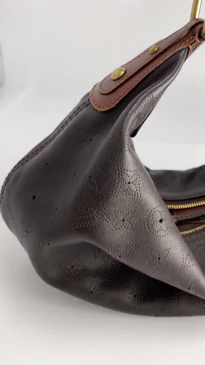 Louis Vuitton Mahina Onatah GM Aubergine Leather Hobo Bag