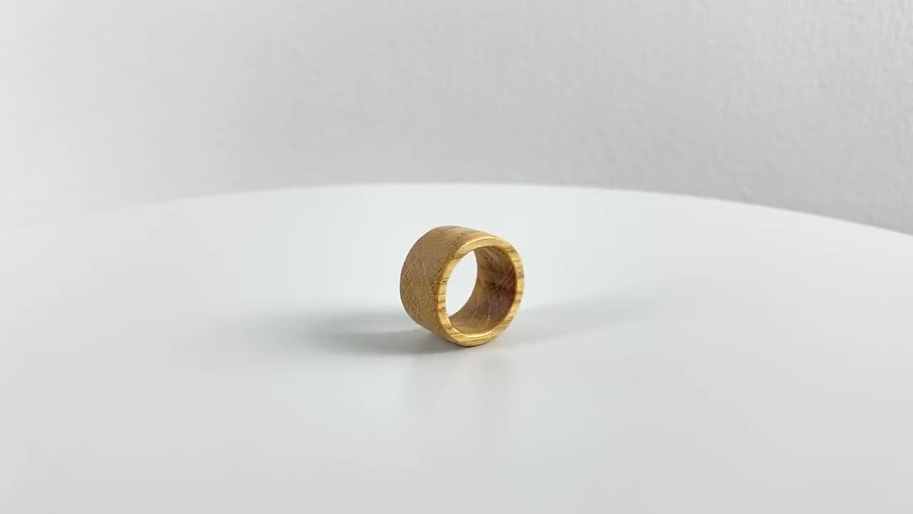 Anello di legno minimalista. Fascia ad anello in legno unica. Regalo unico  di gioielli in legno. -  Italia