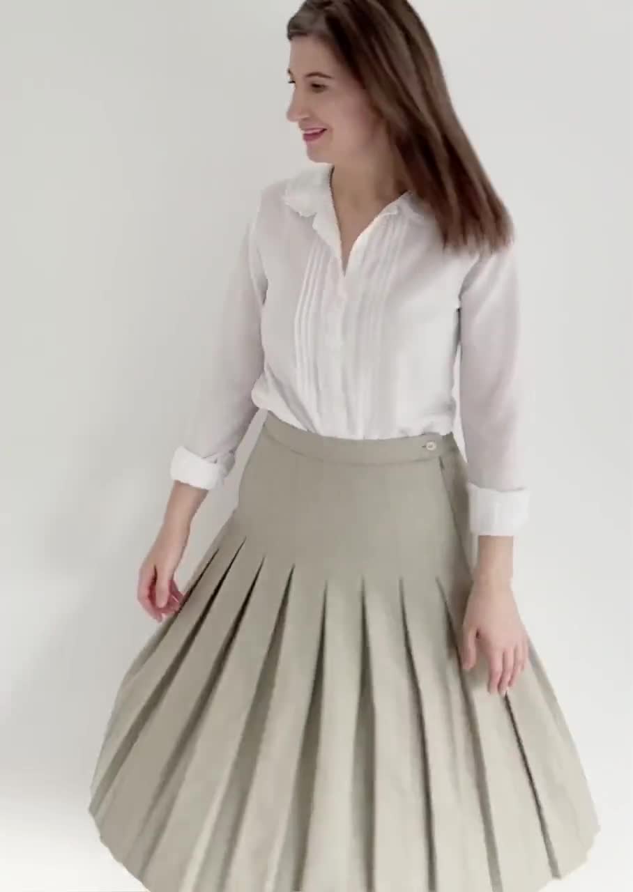Smart Pleated Skirt