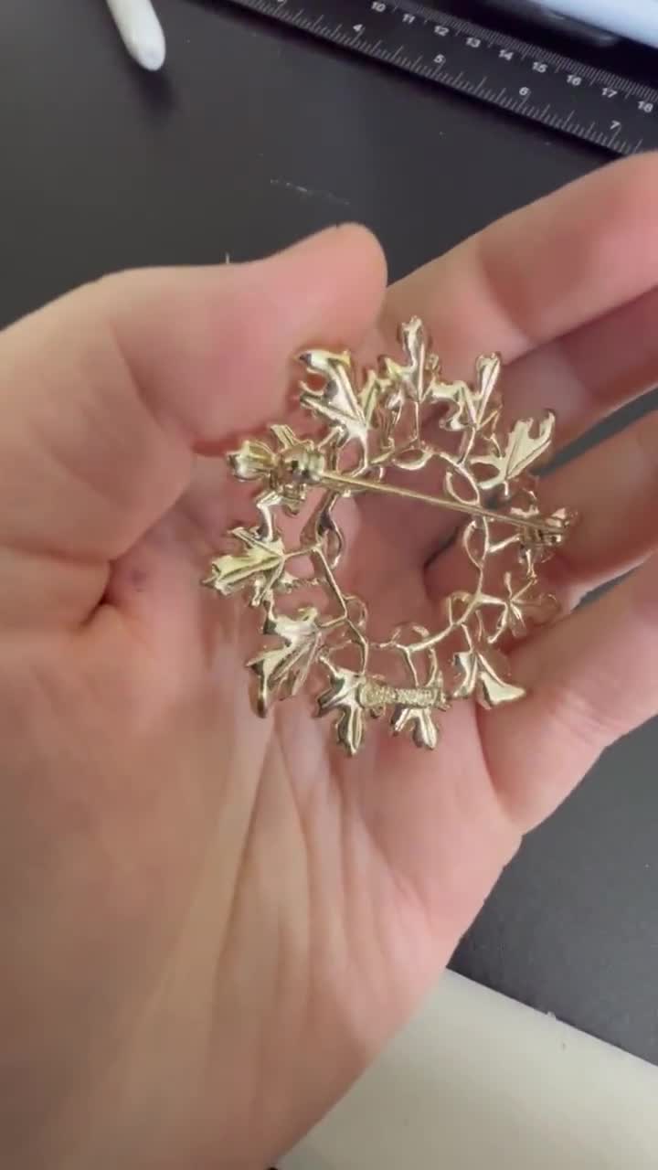 Vintage Sarah Coventry Maple Leaf Brooch / Multi-toned Maple Leaf