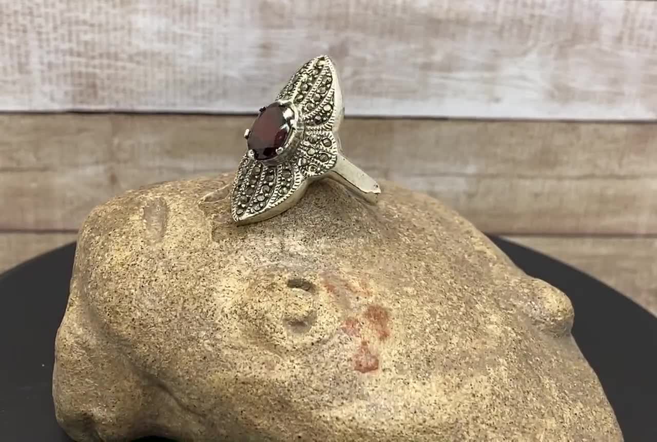 Vintage 925 Sterling Silver Marcasite and Oval Faceted