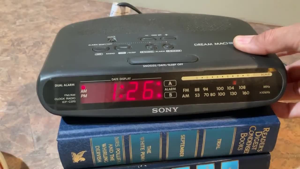 Sony Dream Machine Digital Clock Radio ICF-C370 AM FM Dual Alarm