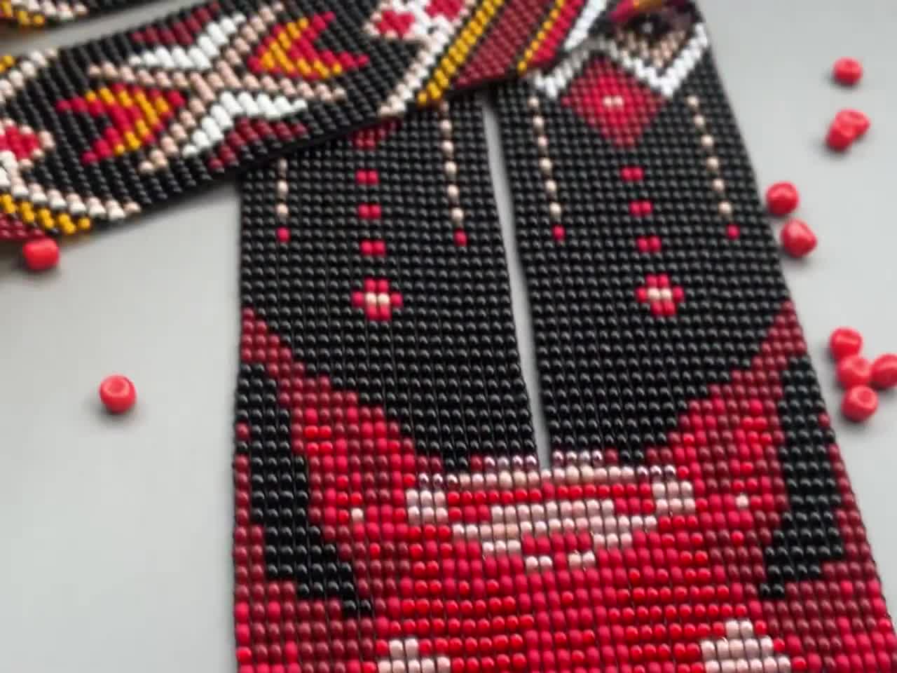 KIT to Make Bead Crochet Black Rope Necklace Bracelet Red Flowers
