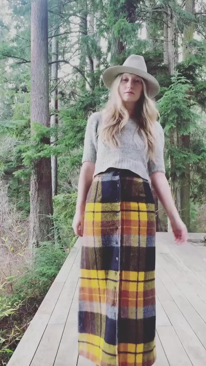 plaid maxi skirt video