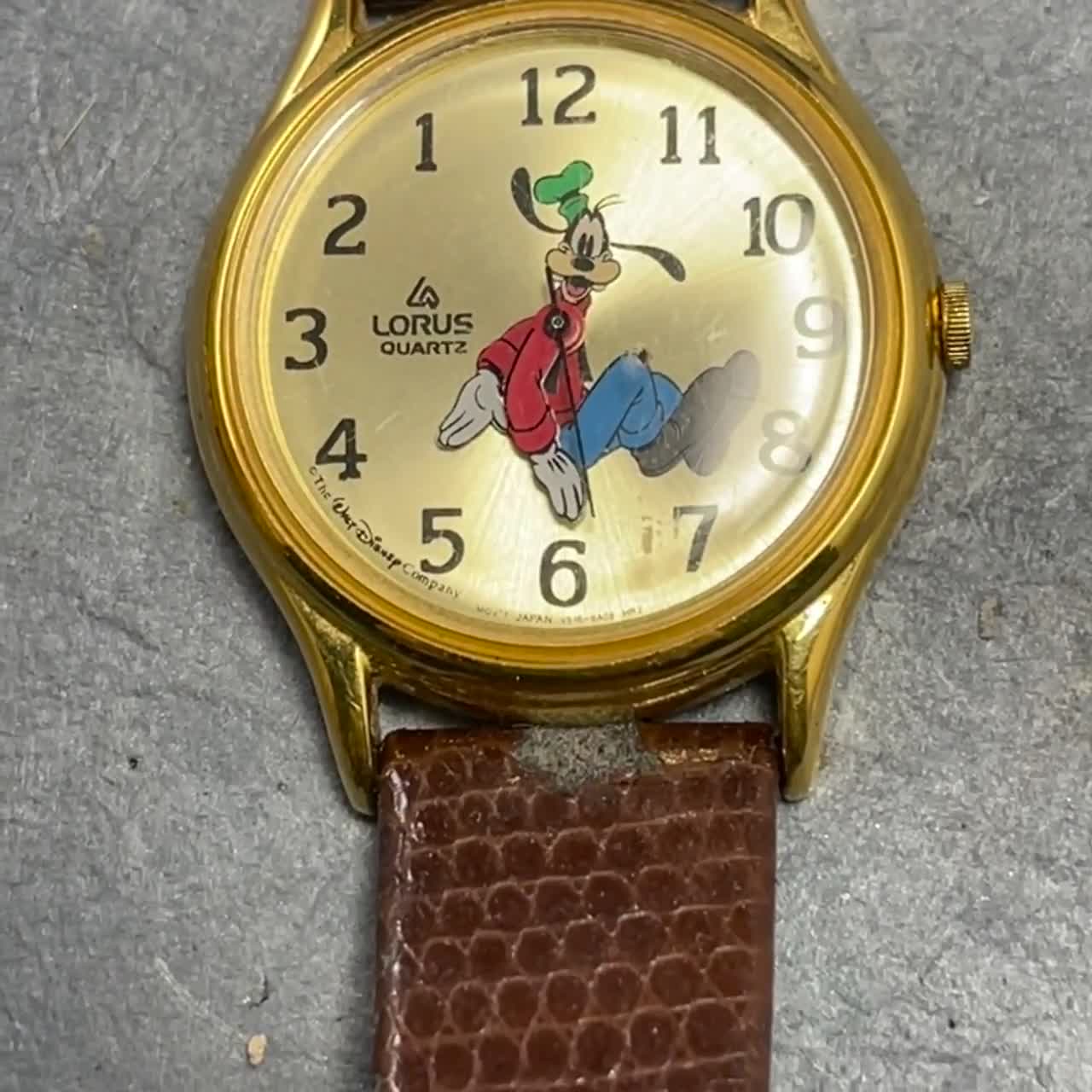 Disney Lorus Goofy Watch, Reversed Face, Runs Counter Clockwise