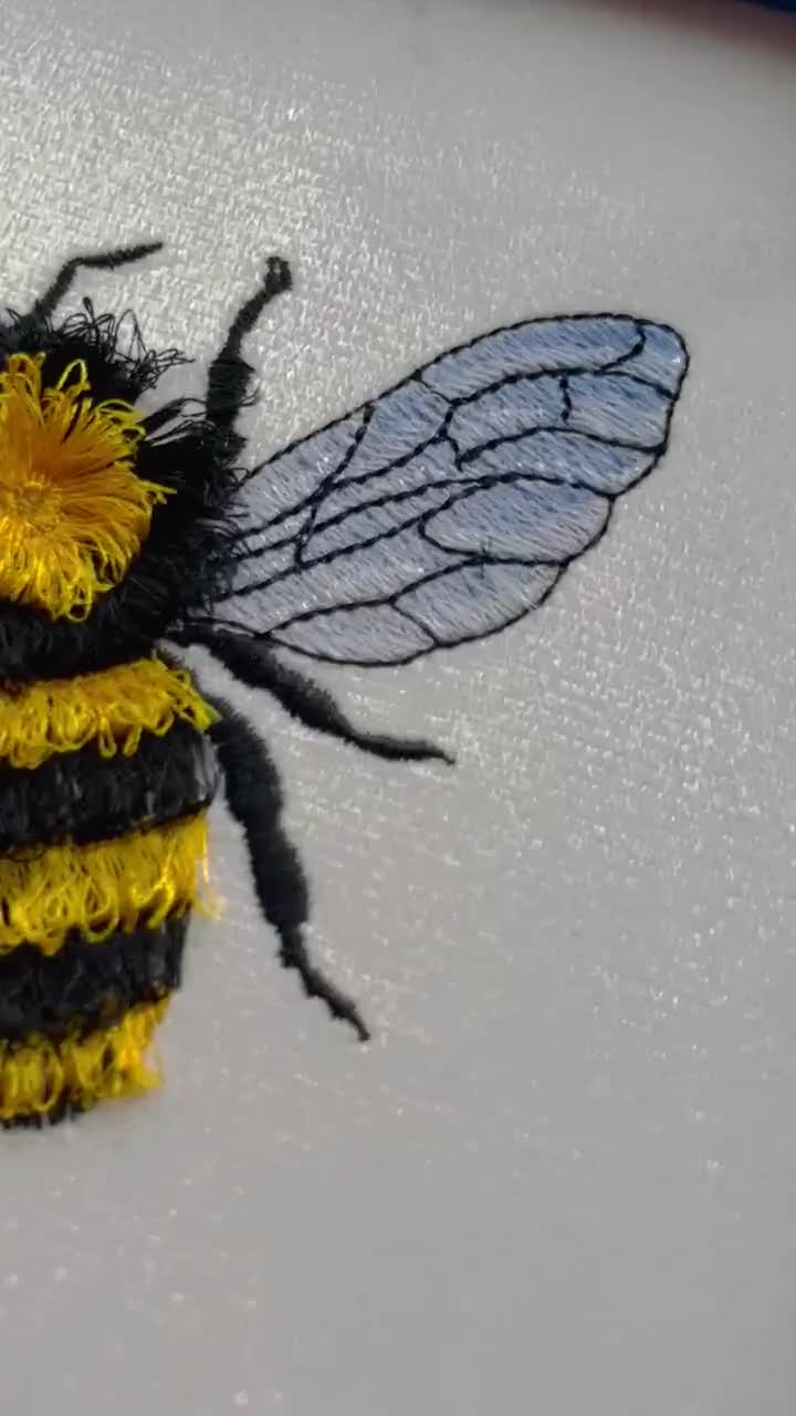 ハンドメイドぺり Fringed Bee Cute Honeybee Insect Machine Embroidery Designs