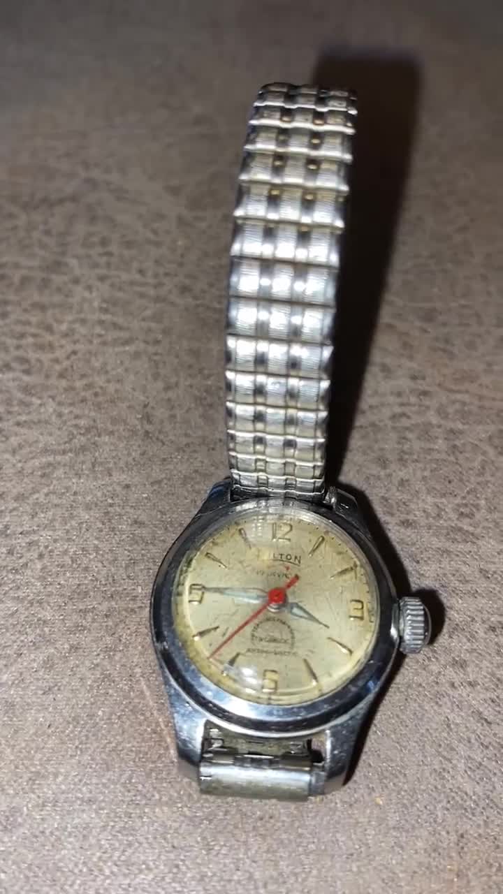 Vintage Hilton 17 Jewels Women’s Watch. Incabloc Anti magnetic