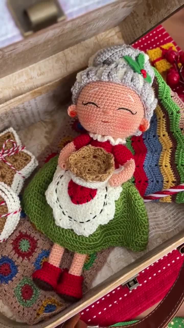 Crochet Cute Grandma Doll Pattern in English, Amigurumi Grandma Doll Pattern