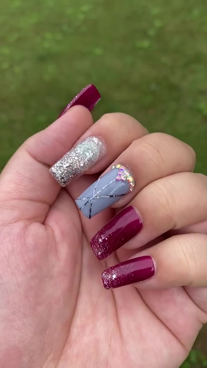 Wine Colored Nails With Rhinestone Accent Nail Glitter Ombre Nails Styled  in Square Shape Press-on Nails Styled in Medium Square -  Israel