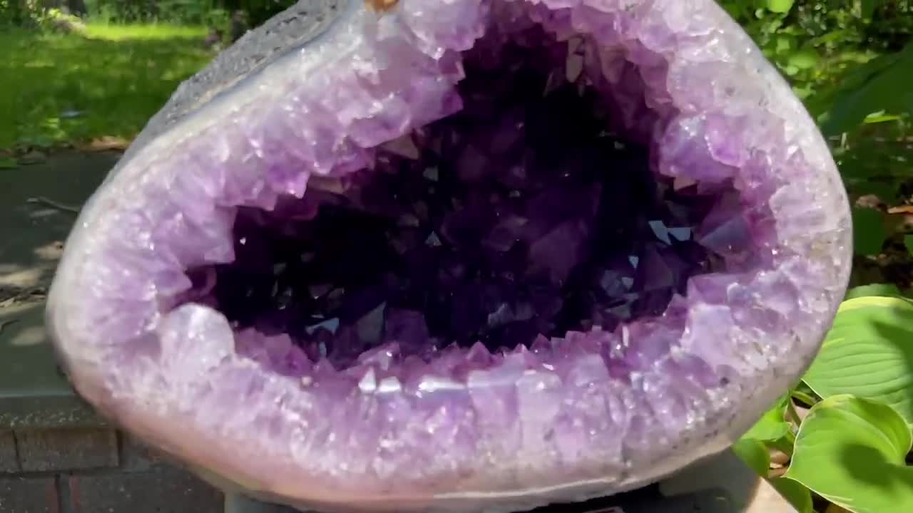 33LB Amethyst Geode Amazing Amethyst Large Purple Crystals the