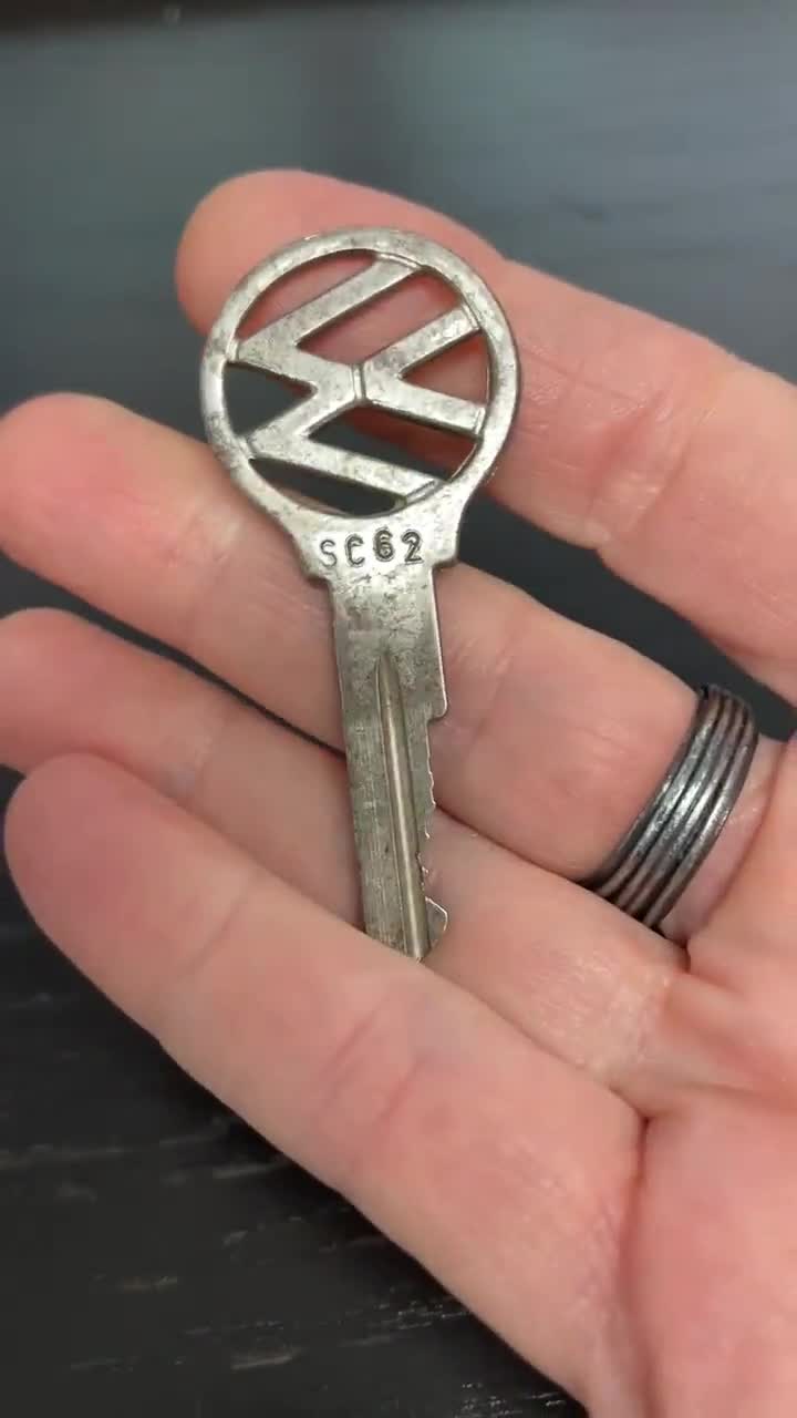 Vintage Volkswagen Key, 1961-1966 VW Beetle Key, SC62 POS