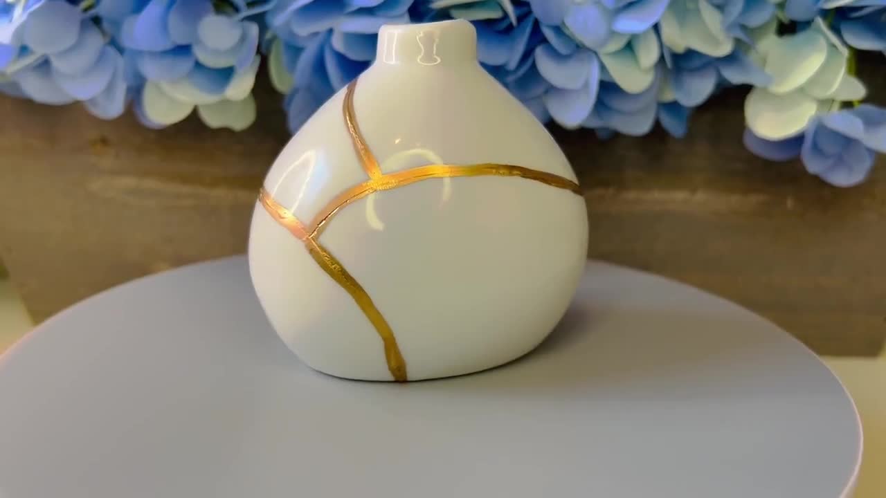 Kintsugi Bud Vase - Hope Heals Shop