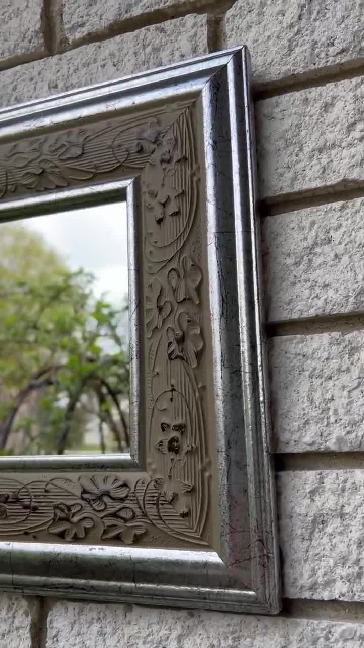 ぱんだ様 Vintage Square Wall Mirror With Silver-beige-bronze Trim and