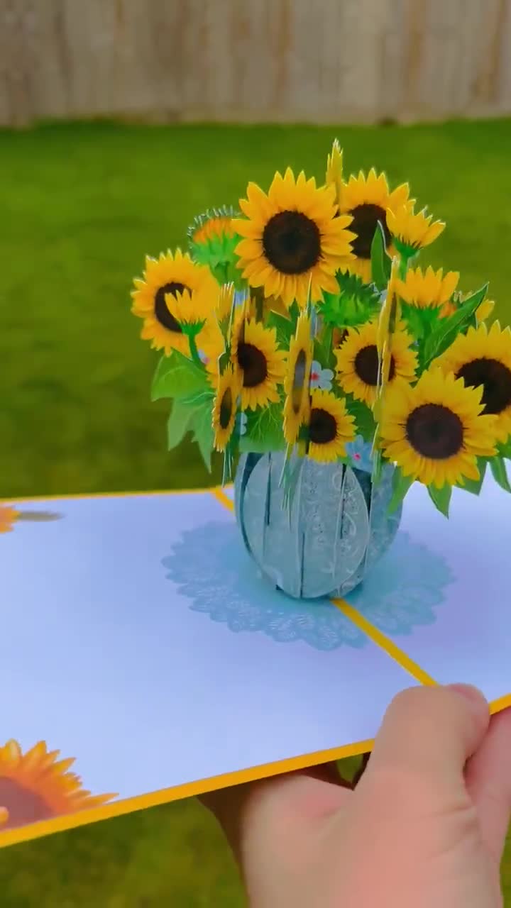 3Dひまわりポップアップカード：手作りの花のグリーティングカード