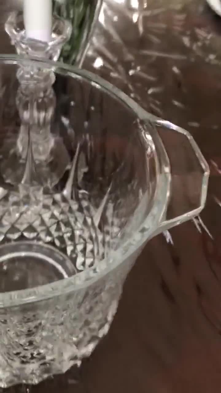 1970′ Seau A Champagne,A Glaçons et Flacon Cristal Pointes De Diamant Avec Tétes De Lion Bronze