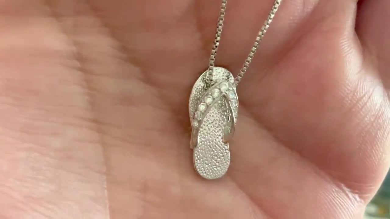 Na Hoku | Jewelry | Na Hoku 4k White Gold Hawaiian Slipper Necklace |  Poshmark