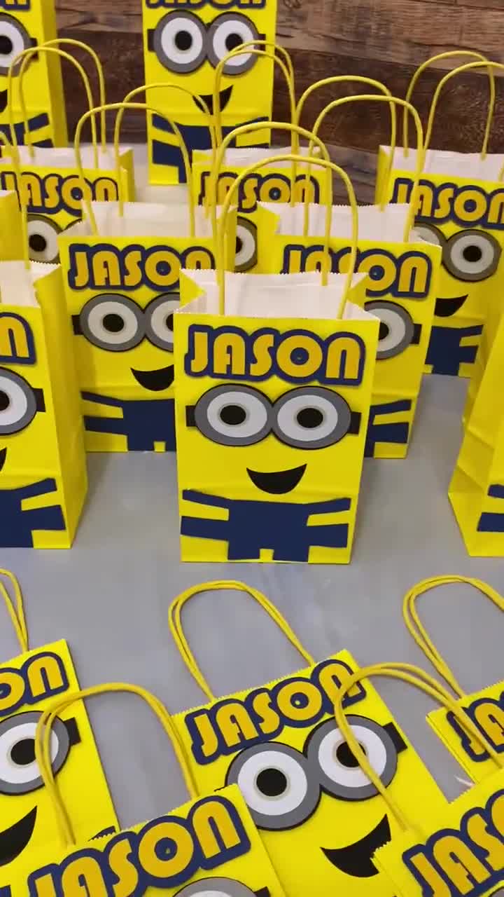 33cm x 28cm Large Plastic Despicable Me Minions Goodie Bags, 12ct