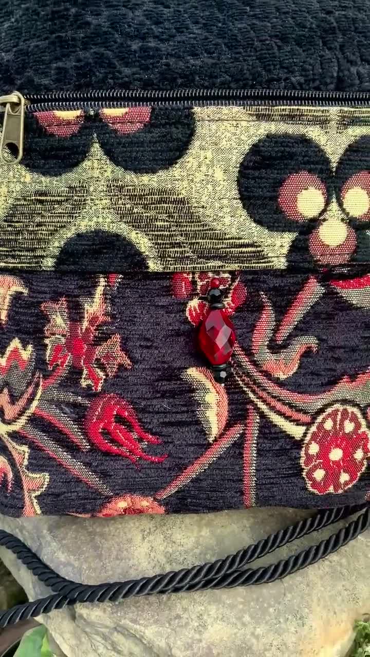 Elegant Crossbody Bag Black & Red Tapestry Fabric Gold Thread -  Israel