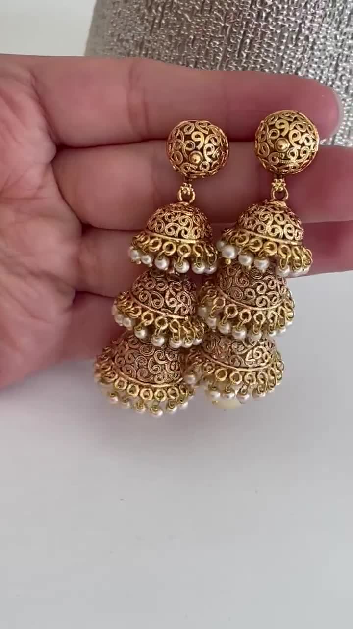 Buy online Gold Brass Jhumka Earring from fashion jewellery for Women by  Vighnaharta for ₹499 at 67% off | 2024 Limeroad.com