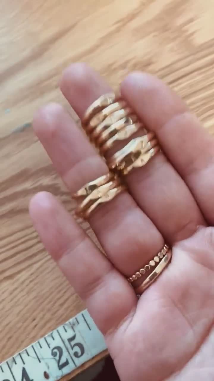 ピンキーイニシャルリング、パーソナライズされたシグネットリング