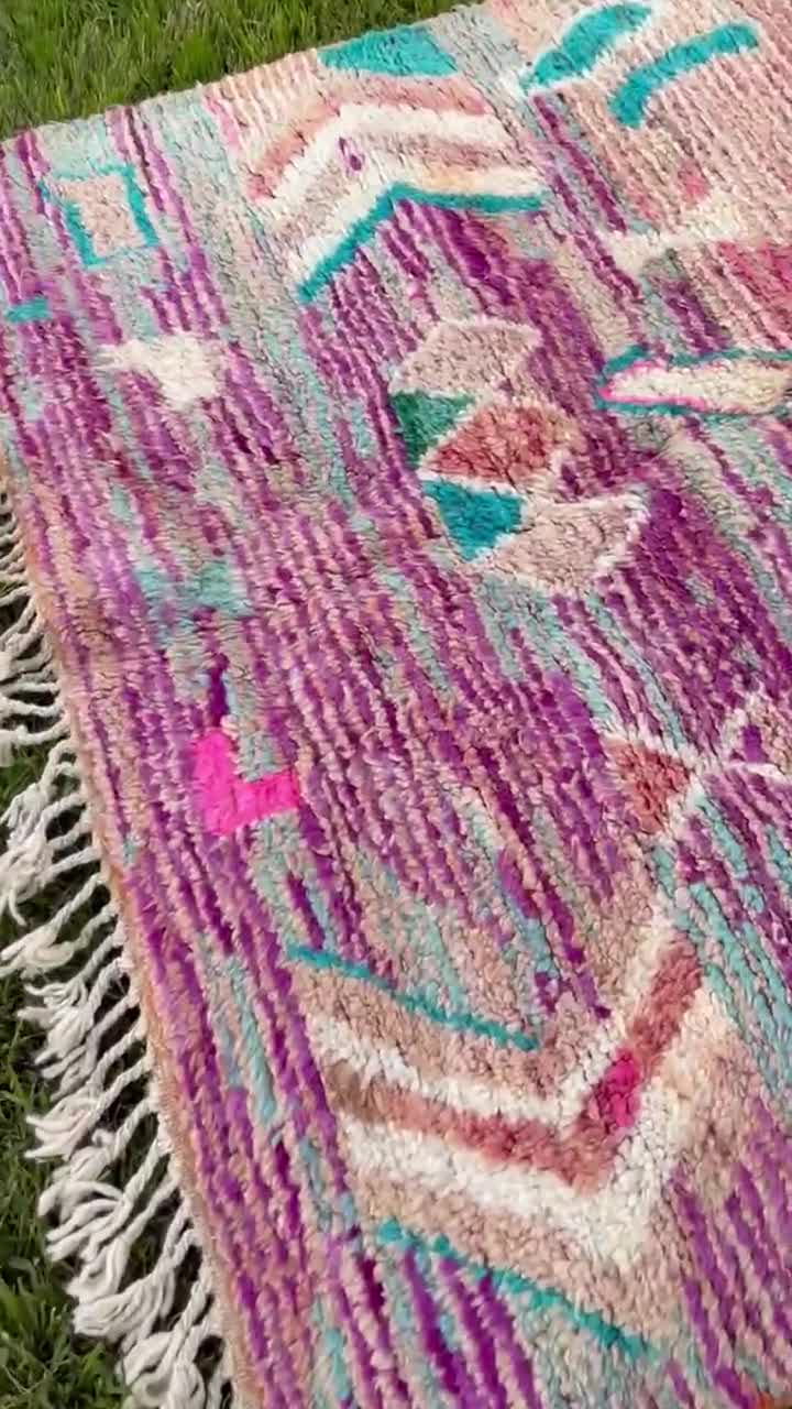 ヴィンテージ モロッコ ブジャード ラグ：ハンドメイド ウール