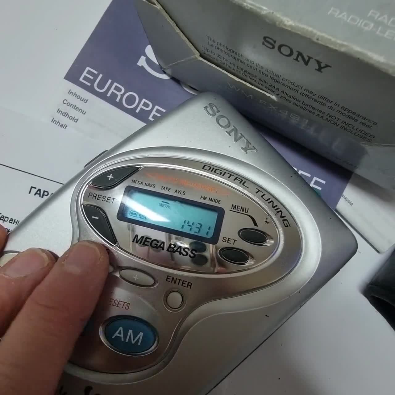 Sony Walkman WM-FX481 Full Set - Matching Serials - Original Box
